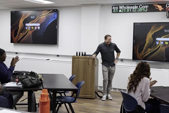 Pete Kadens teaching business class at Chicago State University.