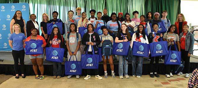 Chicago State University’s Dual Enrollment Students Receive Computers